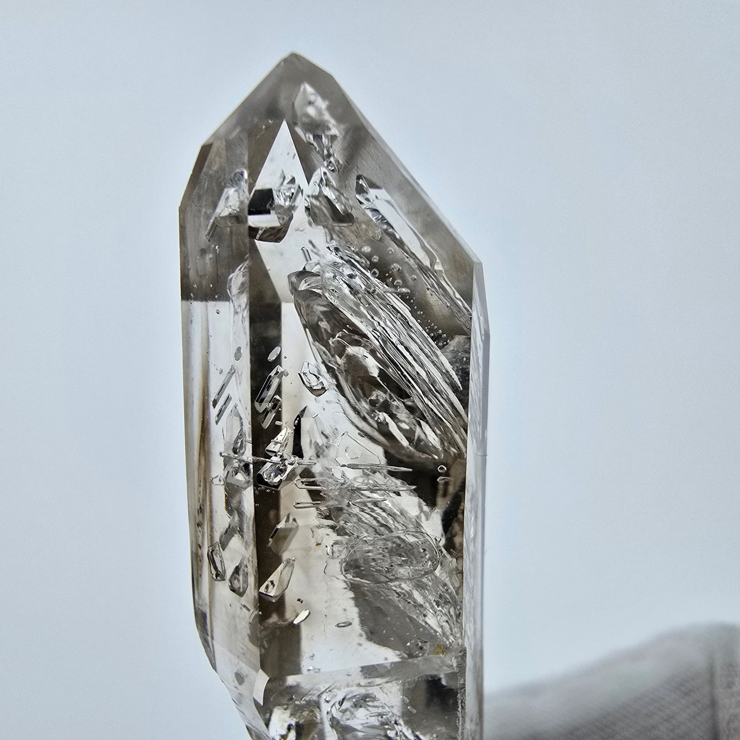 Enhydro Phantom Smoky Quartz Sceptre Tip 1x Bubble Goboboseb, Namibie 53*16*13mm 