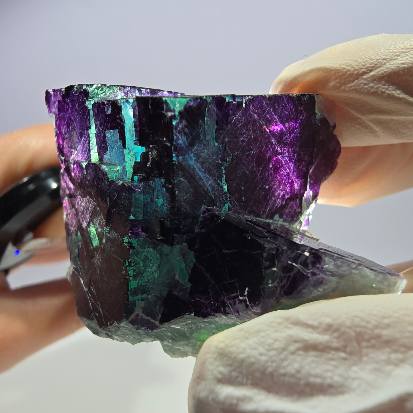 Spécimen de cube de fluorite fantôme vert violet zonal 11:11 Angel Pocket, Namibie 54*38*38mm 