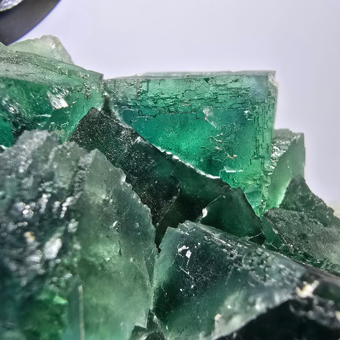 Grand spécimen de cube de fluorite fantôme, vert parqueté Okorusu Namibie 113*95*54mm 