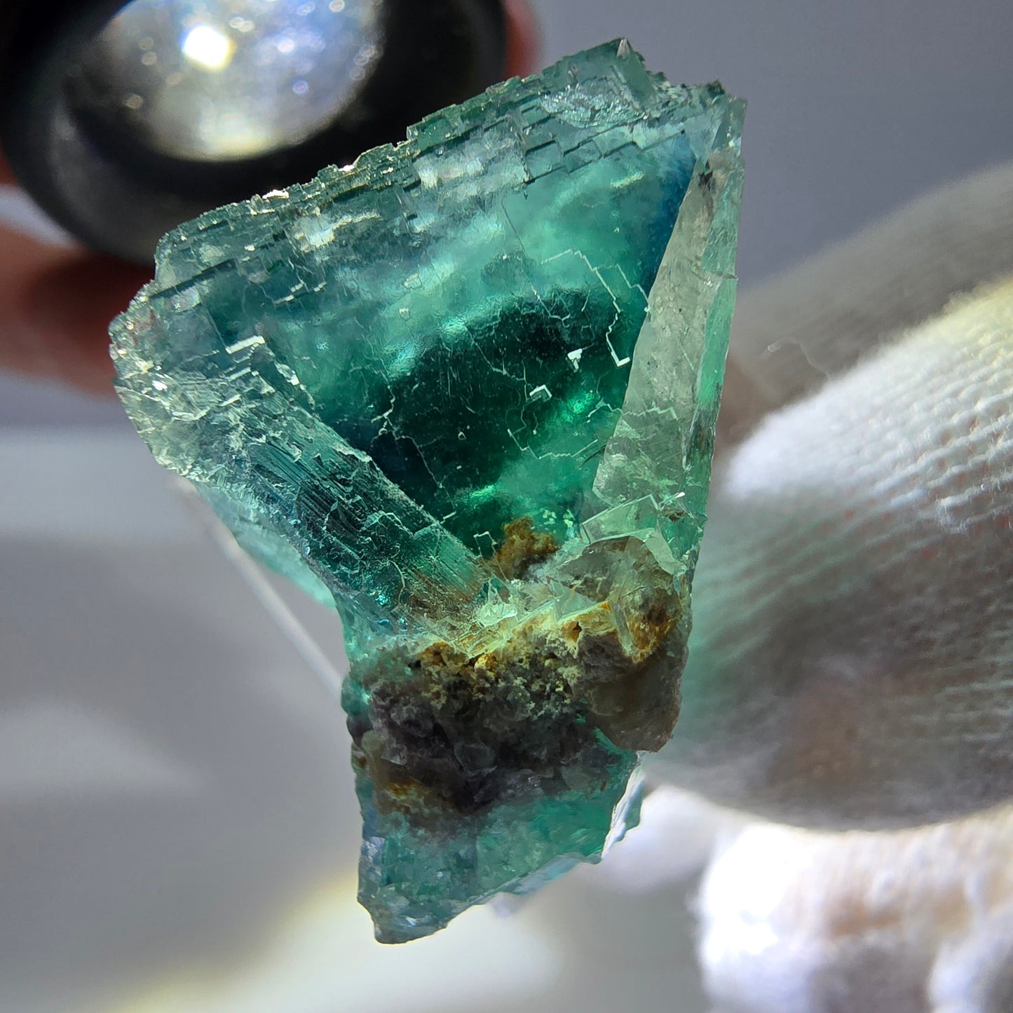 Cube de fluorite fantôme parqueté, vert turquoise Okorusu, Namibie 32*25*19mm 