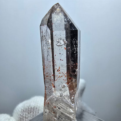 Quartz fumé fantôme transparent, pointe de fer, Goboboseb, Namibie, 41 x 12 x 10 mm 