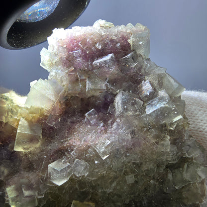 Grand spécimen de cube de fluorite fantôme, double face, vert violet Okorusu Namibie 84*80*27mm 