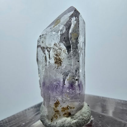 Améthyste fantôme avec hématite, mine Streep, Goboboseb, Namibie, 27 x 13 x 10 mm 