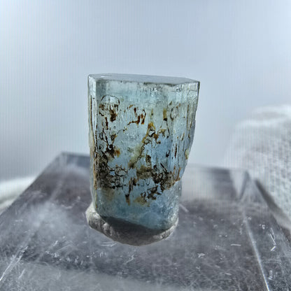 Cristal d'aigue-marine X clair rare Erongo, Namibie 14*9*5mm 