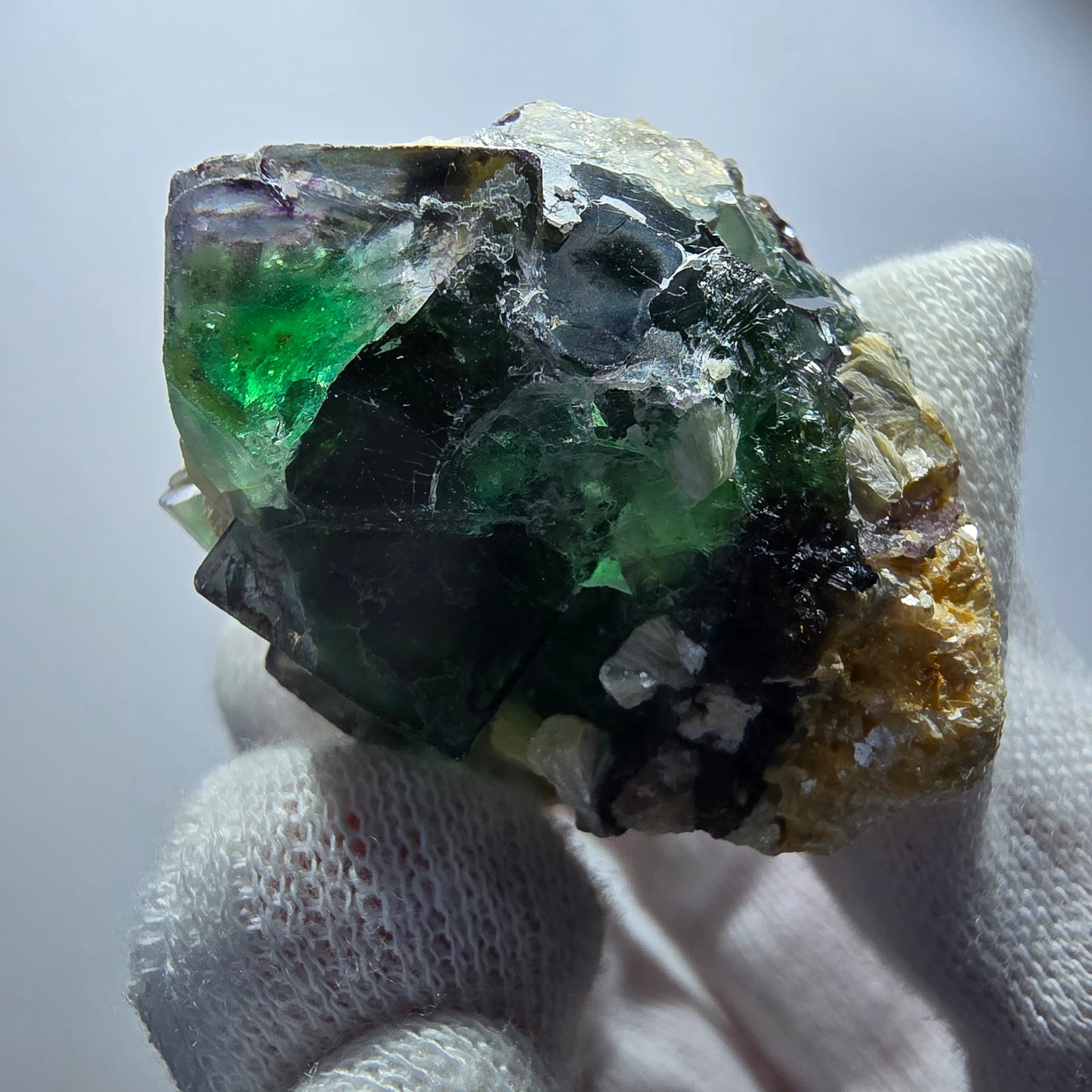 Phantom fluorite, hyalite, muscovite, orthoclase stage Erongo, Namibia 47*43*36mm 