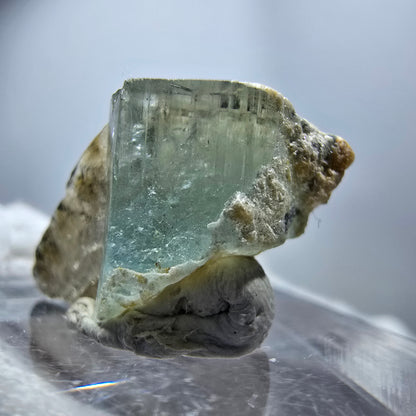 Cristal d'aigue-marine X rare, bleu Erongo, Namibie 22 x 15 x 11 mm 