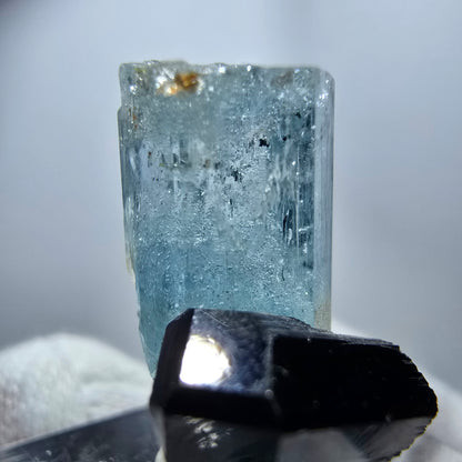 Seltener Aquamarin X mit Schörl Turmalin Erongo, Namibia 23*14*13mm