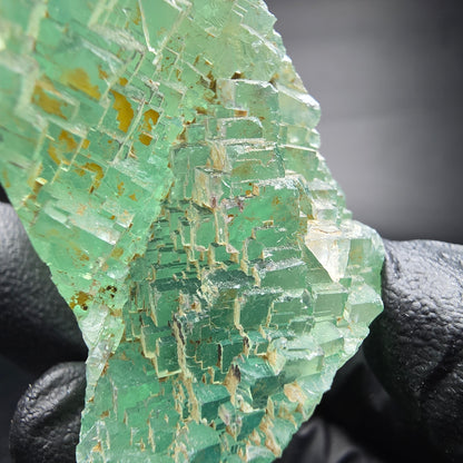 Cube de fluorite fantôme étagé vert turquoise Omehane, namibie 65*54*33mm