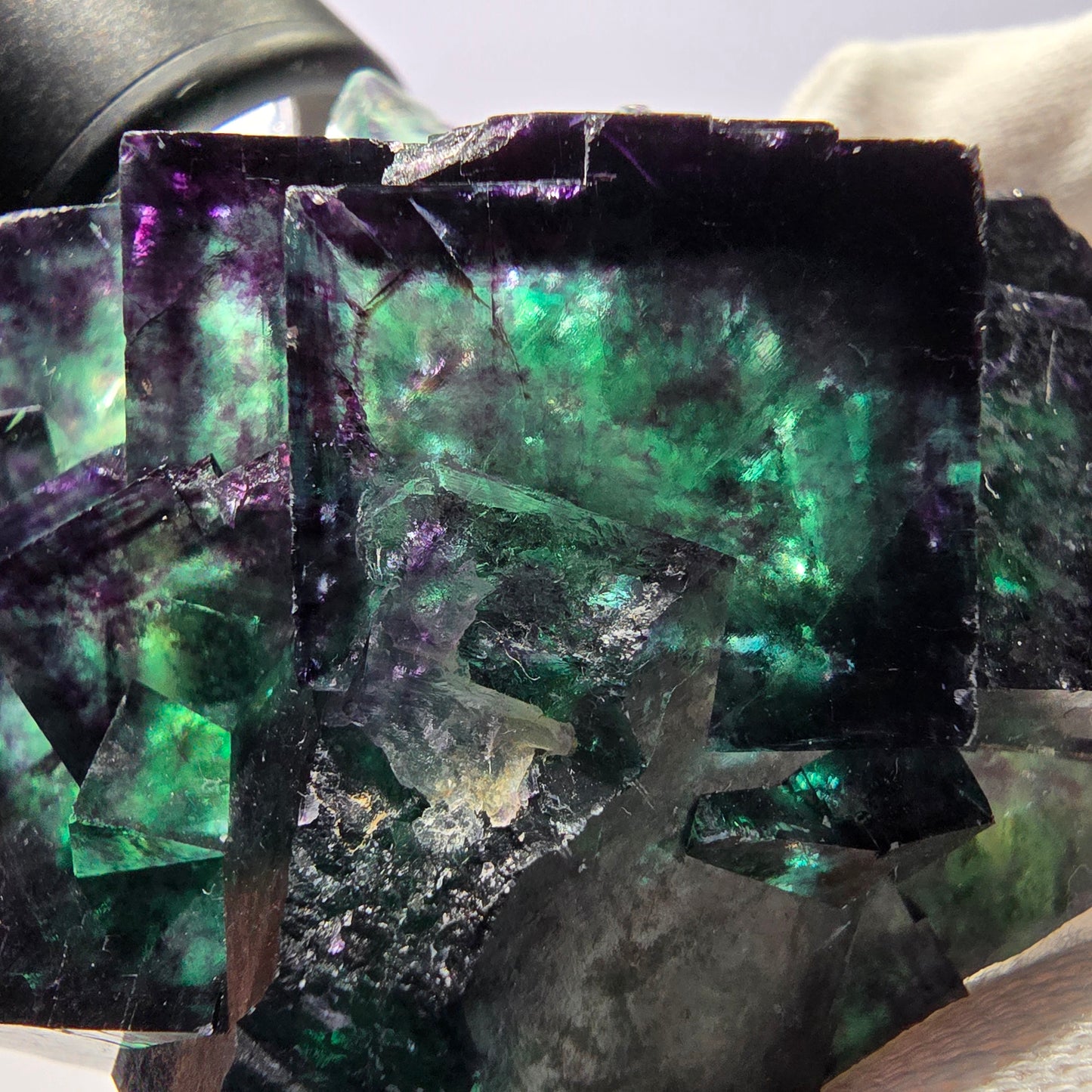 Rare spécimen de cube de fluorite fantôme, parqueté zonal Okorusu Namibie 70*51*43mm 