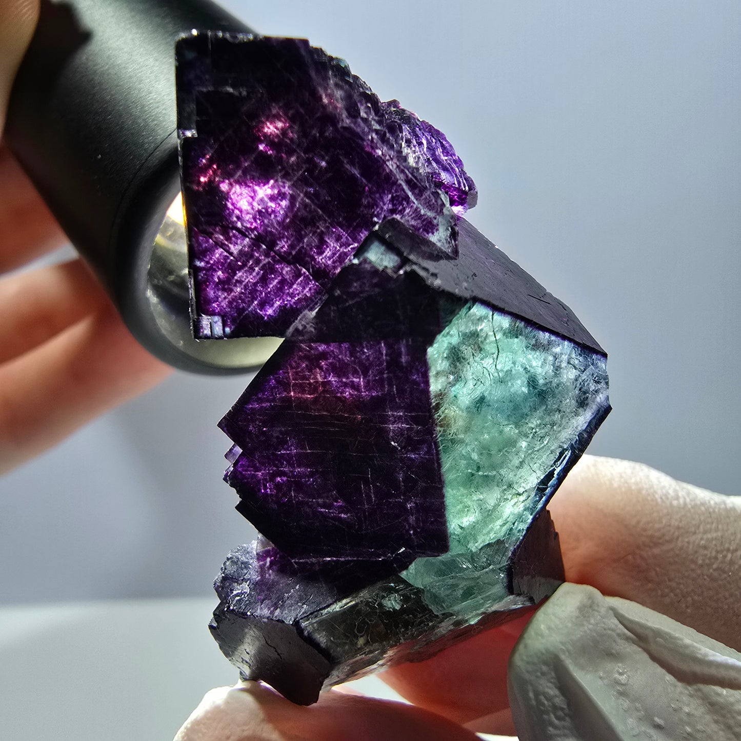 Spécimen de cube de fluorite fantôme vert violet zonal 11:11 Angel Pocket, Namibie 45*32*17mm 