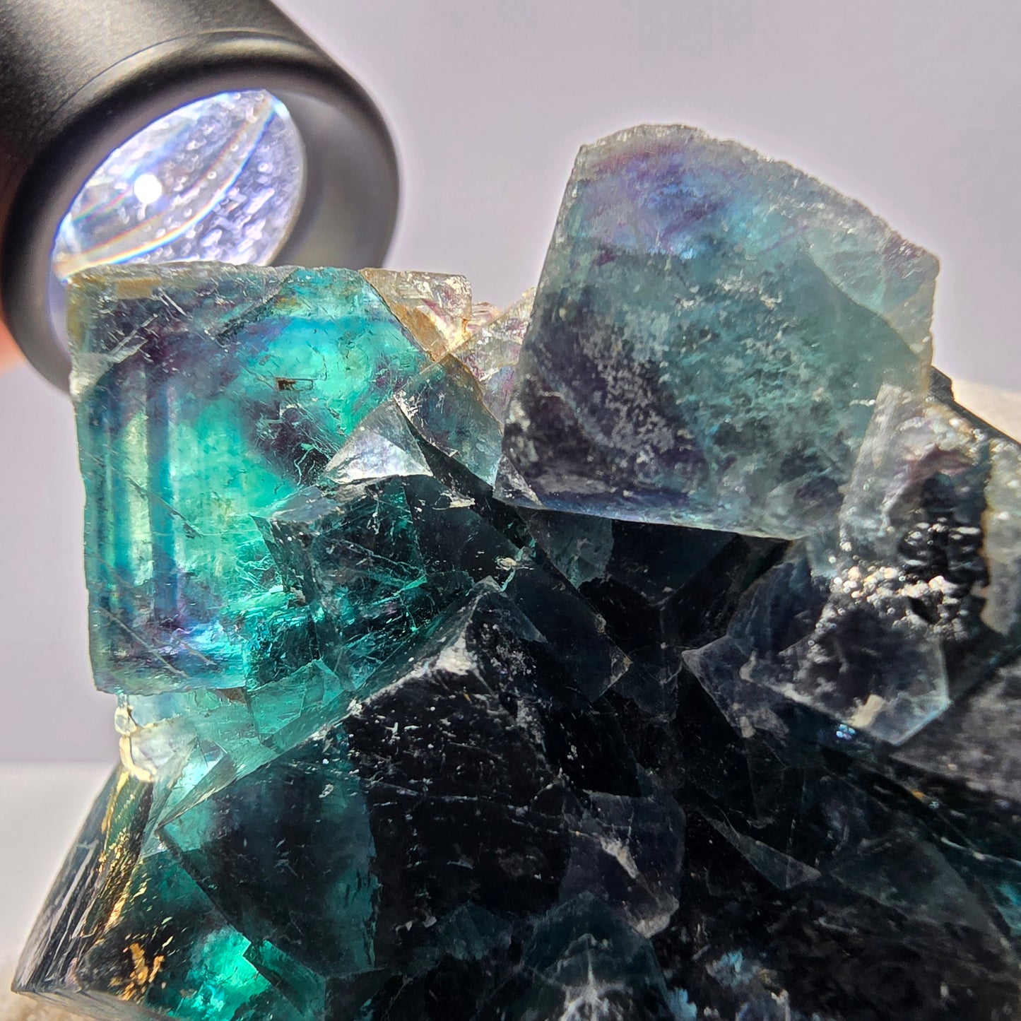 Rare spécimen de cube de fluorite fantôme, zonal – Nouvelle découverte ! Okorusu, Namibie, 67 x 62 x 27 mm 
