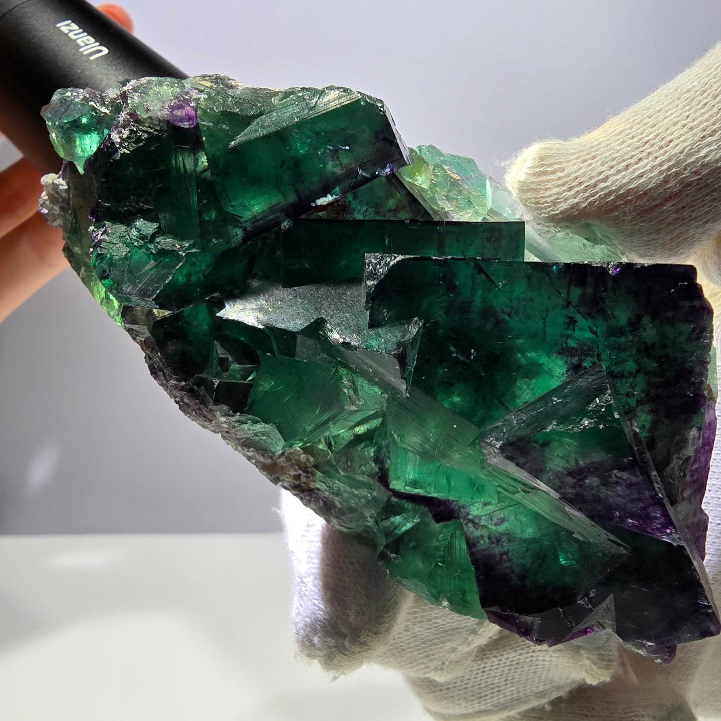 Grand spécimen zonal de cube de fluorite fantôme, vert violet Okorusu, Namibie 98*52*30mm 