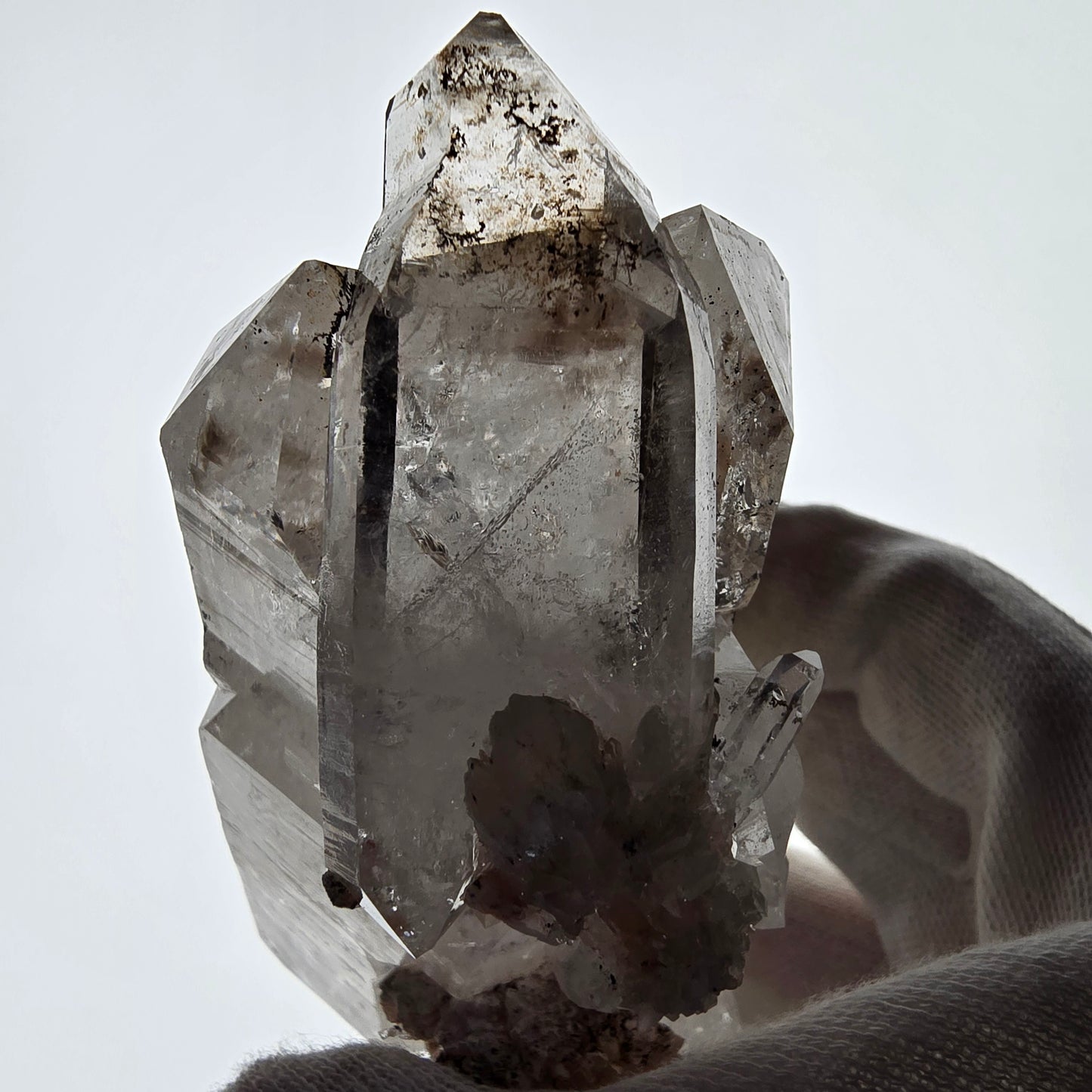 Sceptre DT Enhydro Skeleton Smoky Quartz, 2 gobos de poche Bubble Valentine. Namibie 126 x 66 x 50 mm 