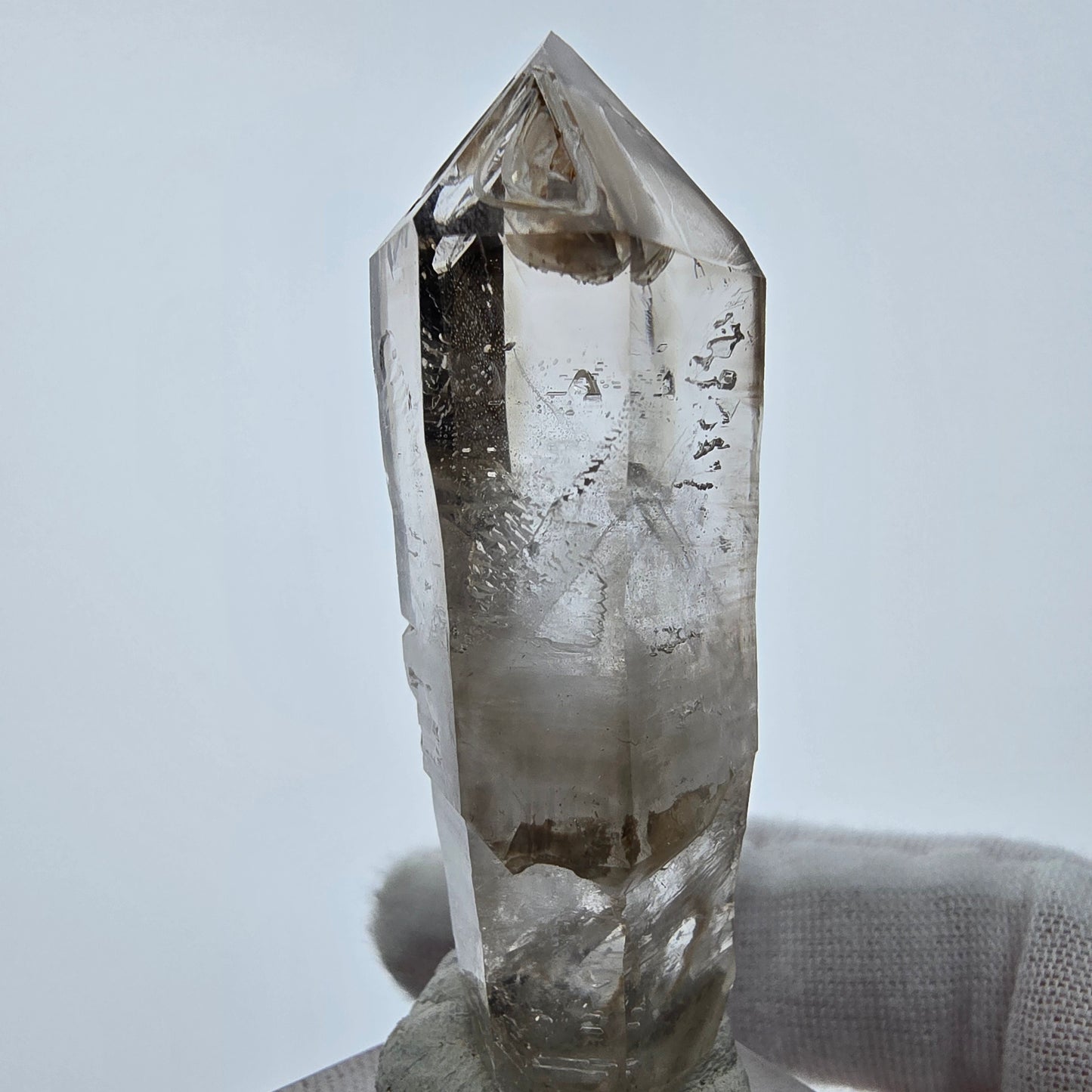 Enhydro Phantom Smoky Quartz Sceptre Tip 1x Bubble Goboboseb, Namibie 57*21*18mm 