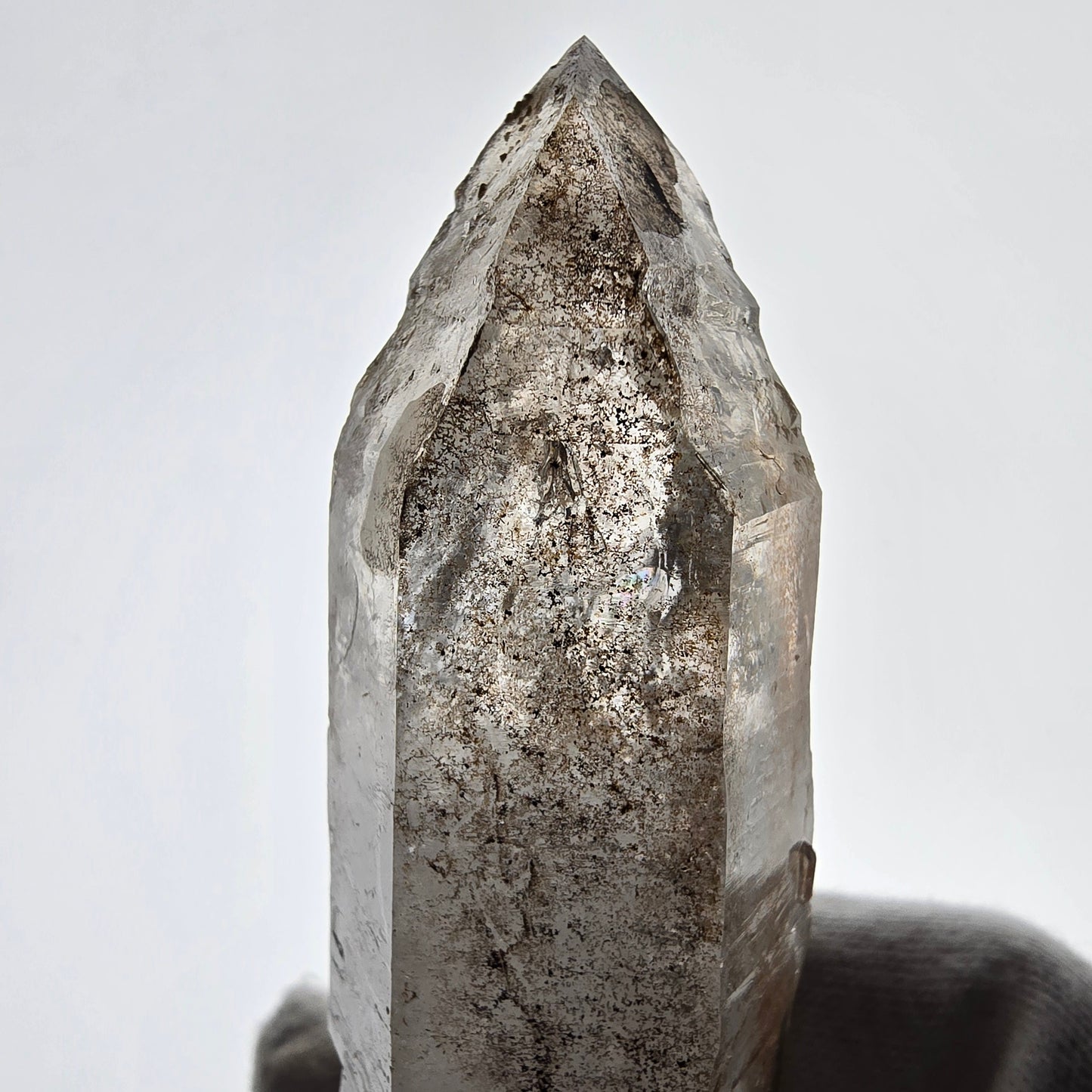 Quartz fumé squelette fantôme Enhydro, DT, calcite UV, Valentine Pocket Gob. Namibie, 107 x 41 x 27 mm 