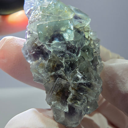 Spécimen de cube de fluorite fantôme transparente, vert-violet, Okorusu, Namibie, 45 x 35 x 19 mm 