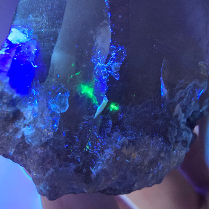Cube de fluorite fantôme, quartz fumé et hyalite, spécimen d'Erongo, Namibie, 61 x 46 x 37 mm 