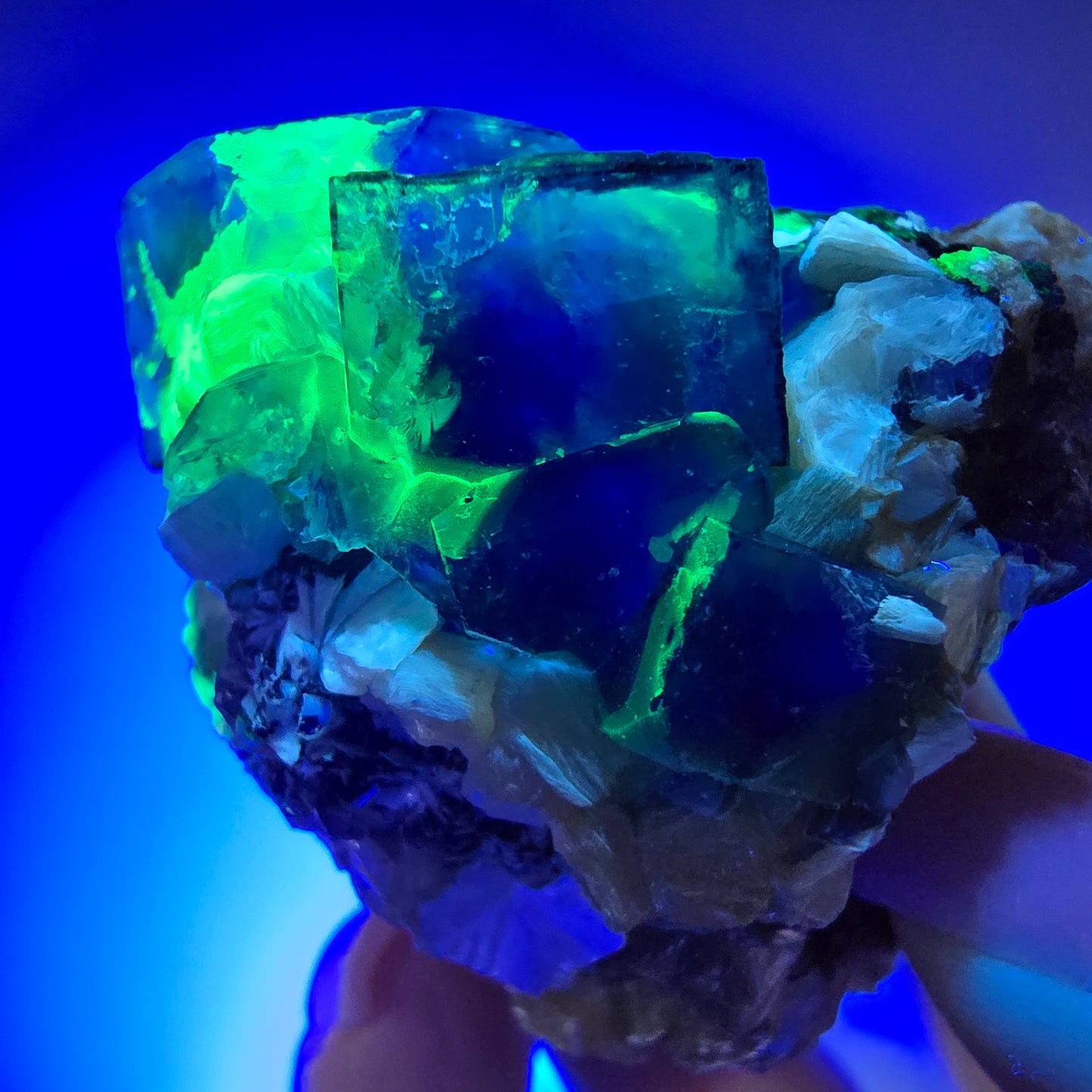Phantom fluorite, hyalite, muscovite, orthoclase stage Erongo, Namibia 47*43*36mm 