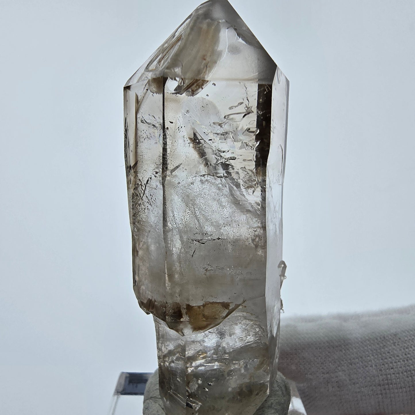 Enhydro Phantom Smoky Quartz Sceptre Tip 1x Bubble Goboboseb, Namibie 57*21*18mm 