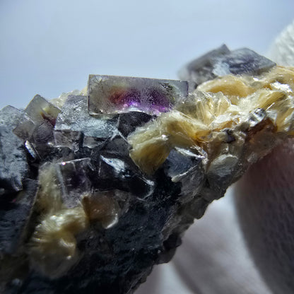 Bunte Phantom Fluorit Würfel Schörl Turmalin Muskovit Erongo, Namibia 55*46*21mm