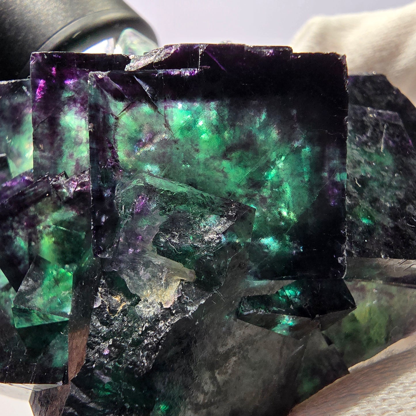 Rare spécimen de cube de fluorite fantôme, parqueté zonal Okorusu Namibie 70*51*43mm 