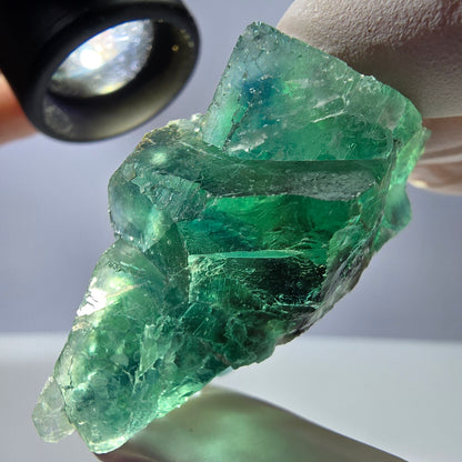Spécimen de cube de fluorite fantôme transparente, vert parqueté, Okorusu, Namibie, 43 x 37 x 21 mm 