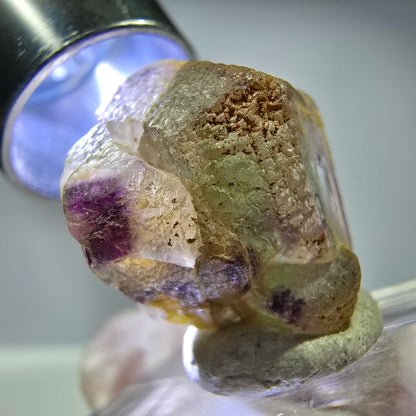 Cube de fluorite fantôme, zonal, spécimen de muscovite, Erongo, Namibie, 20 x 18 x 14 mm 