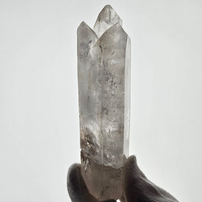 Gobo de poche Lemurian Phantom Skeleton en quartz fumé, DT Scepter Valentine. Namibie 117 x 36 x 29 mm 