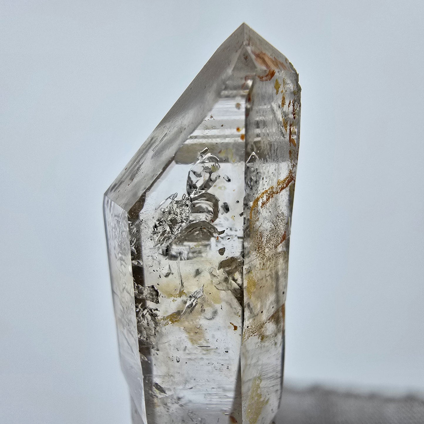 Enhydro Phantom Smoky Quartz Sceptre Tip 1x Bubble Goboboseb, Namibie 52*16*13mm 
