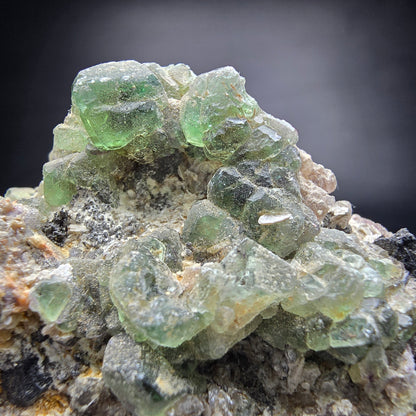 Grande fluorite fantôme, tourmaline Schörl, stade muscovite Erongo Namibie 82*51*58mm
