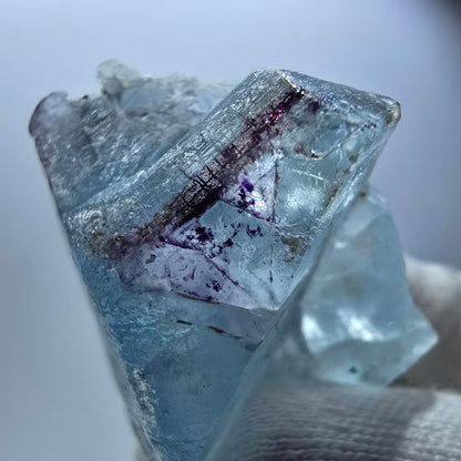 Spécimen rare de fluorite fantôme, zonal, vert violet bleu Erongo, Namibie 75*47*32mm 