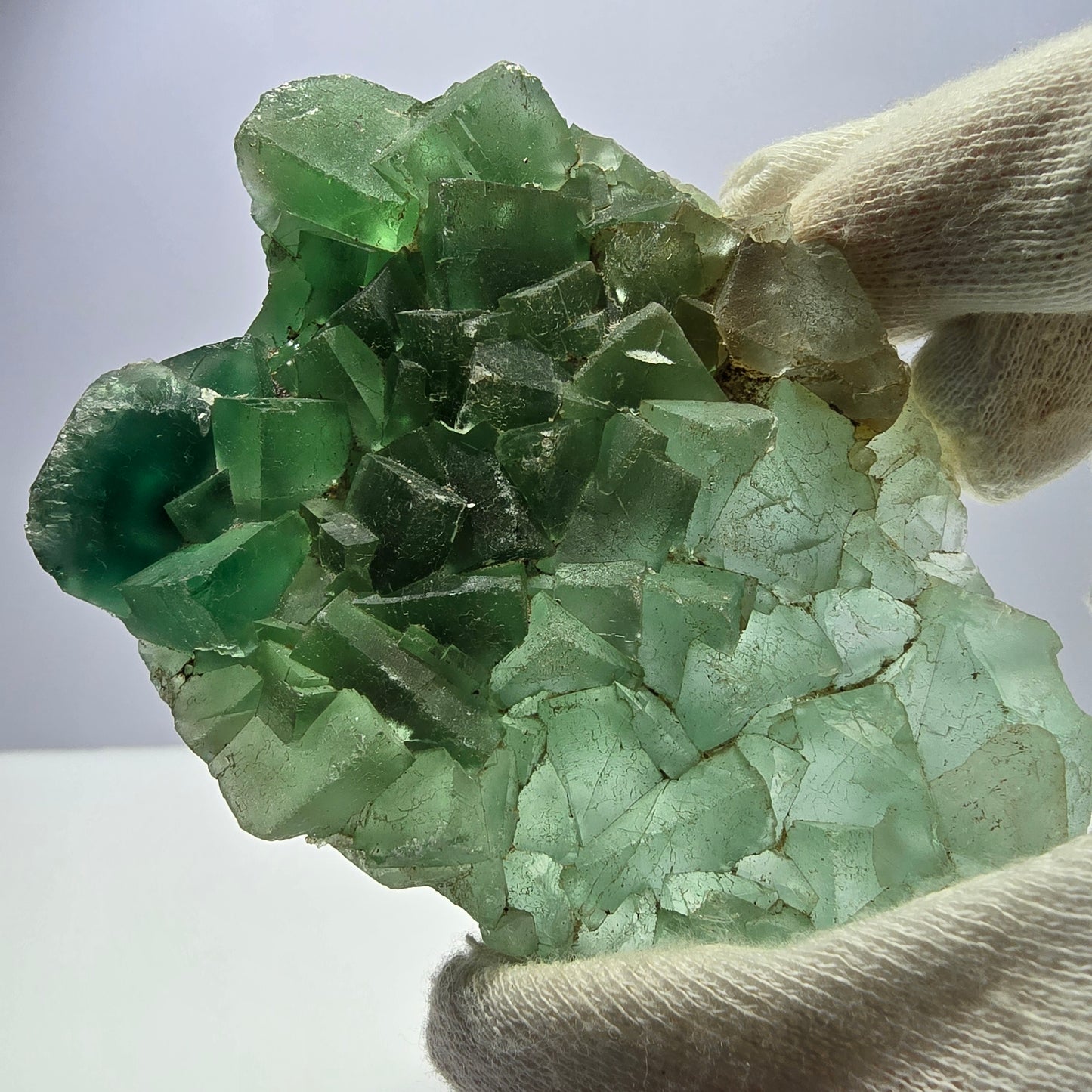 Grand cube de fluorite fantôme étagé, vert Okorusu Namibie 100*74*22mm 
