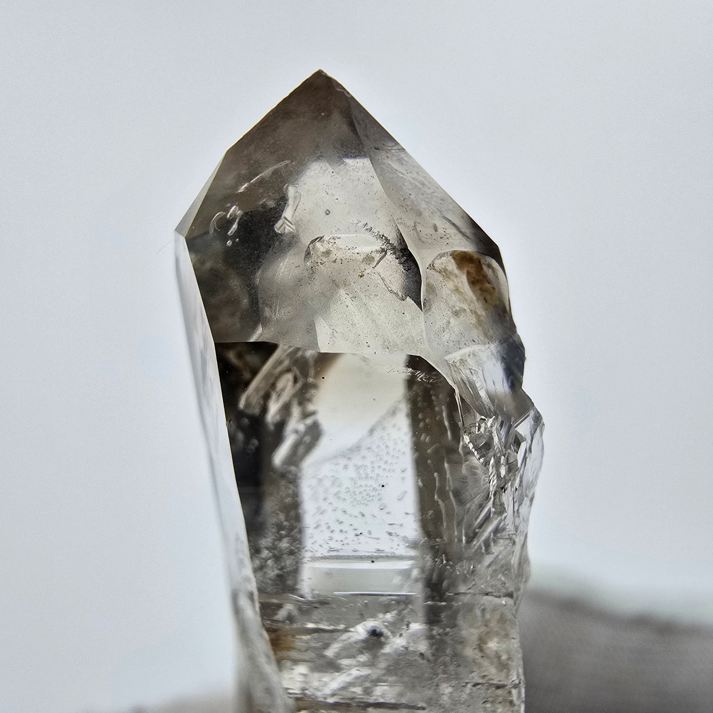 Enhydro Phantom Smoky Quartz Sceptre Tip 1x Bubble Goboboseb, Namibie 42*15*11mm 