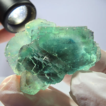 Spécimen de cube de fluorite fantôme transparente, vert parqueté, Okorusu, Namibie, 43 x 37 x 24 mm 