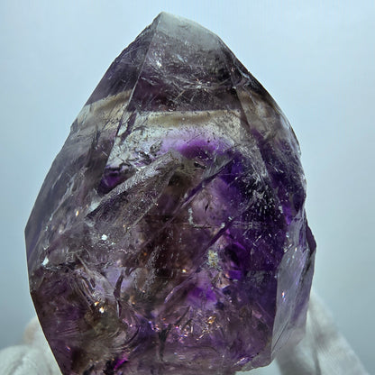 Großer Phantom Amethyst mit Hämatit Streep Mine, Goboboseb, Namibia 63*44*33mm