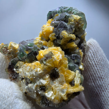 Phantom Fluorite Cube hexagonal, Muscovite specimen Erongo, Namibia 47*37*27mm 
