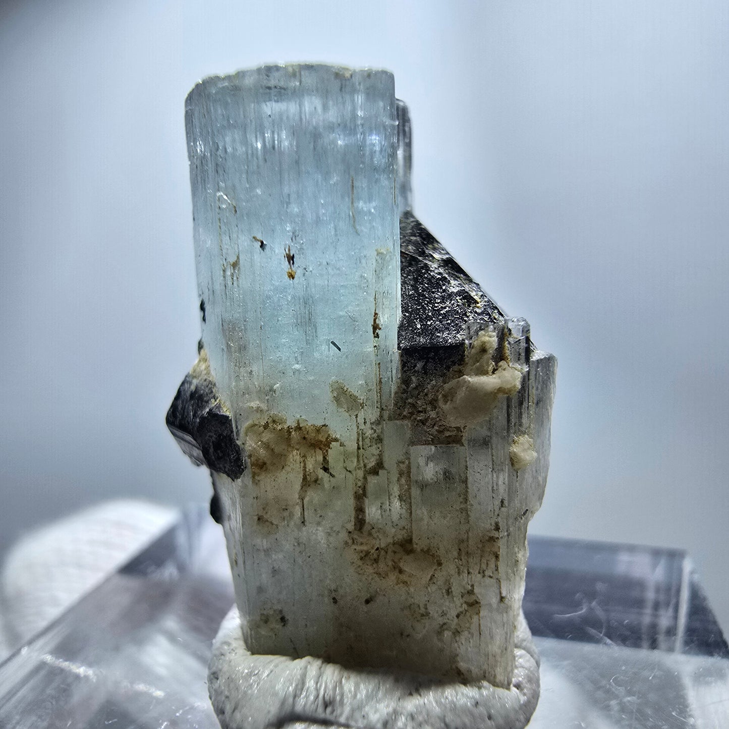 Seltener Aquamarin X mit Schörl Turmalin Erongo, Namibia 22*14*9mm