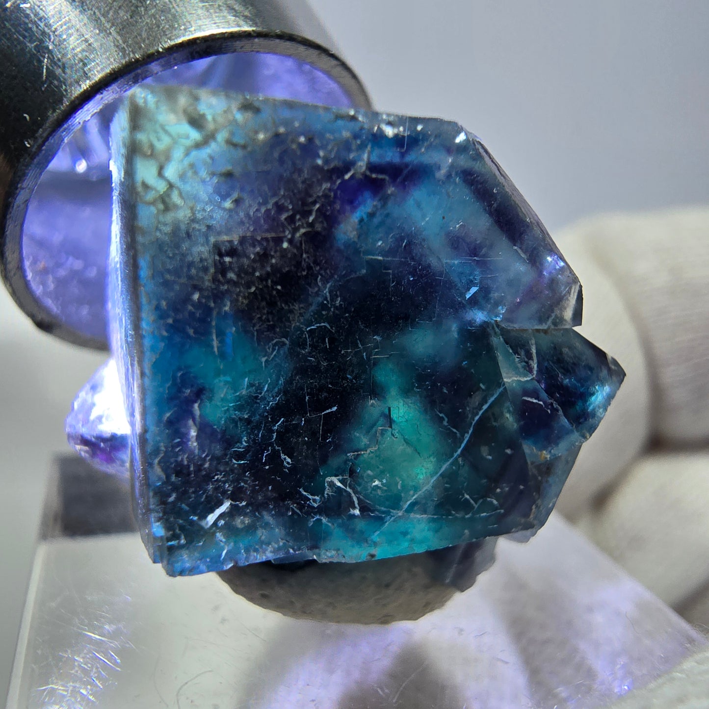 Spécimen de cube de fluorite fantôme, zonal – Nouvelle découverte ! Okorusu, Namibie, 23 x 20 x 13 mm 