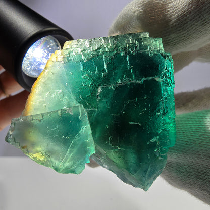 Rare spécimen de cube de fluorite fantôme, parqueté vert Okorusu, Namibie, 80 x 50 x 37 mm 