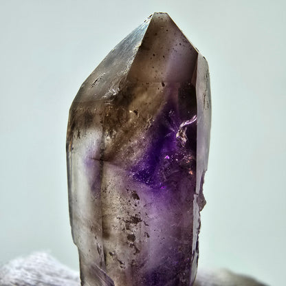 Améthyste fantôme rare DT Scepter Point Brandberg, Namibie 48 x 21 x 15 mm 