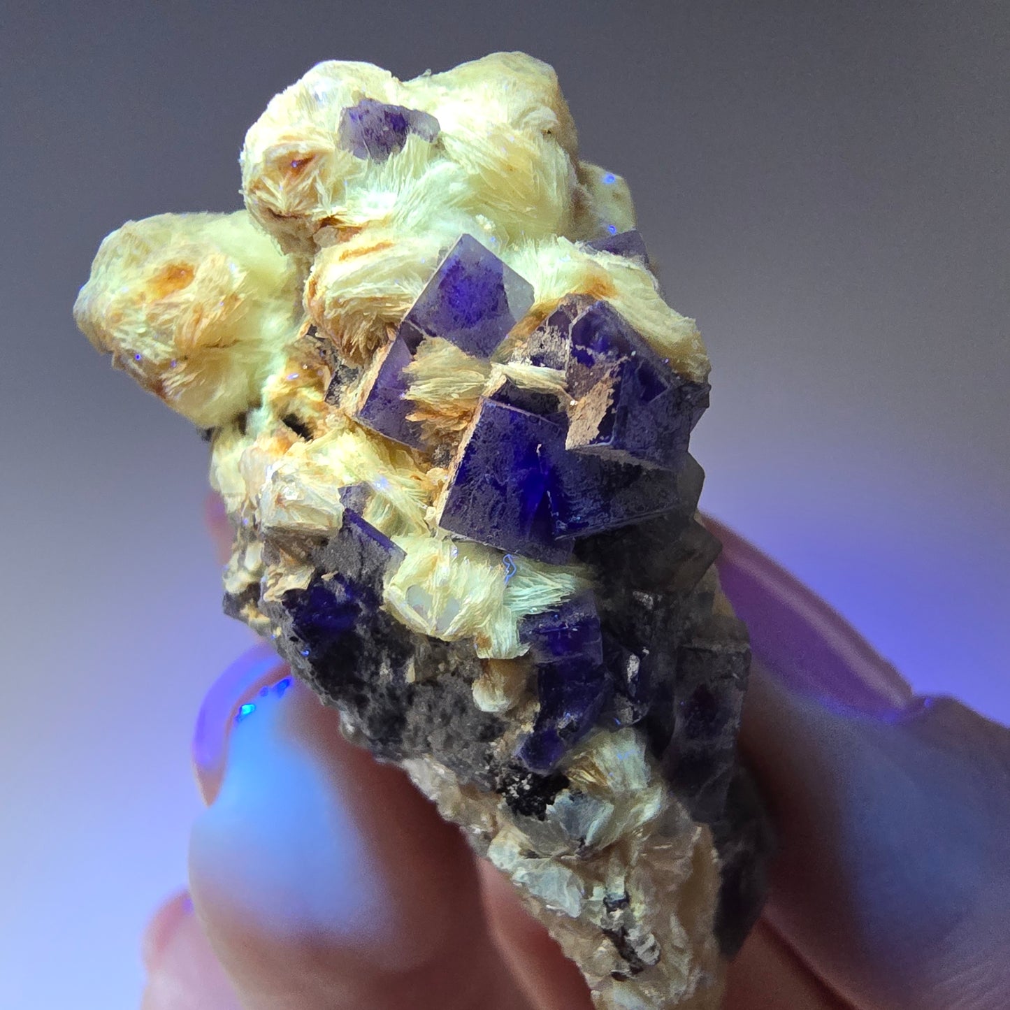 Bunte Phantom Fluorit Würfel Schörl Turmalin Muskovit Erongo, Namibia 55*46*21mm