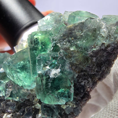 Grand cube de fluorite fantôme vert étagé Okorusu Namibie 105 x 45 x 36 mm 