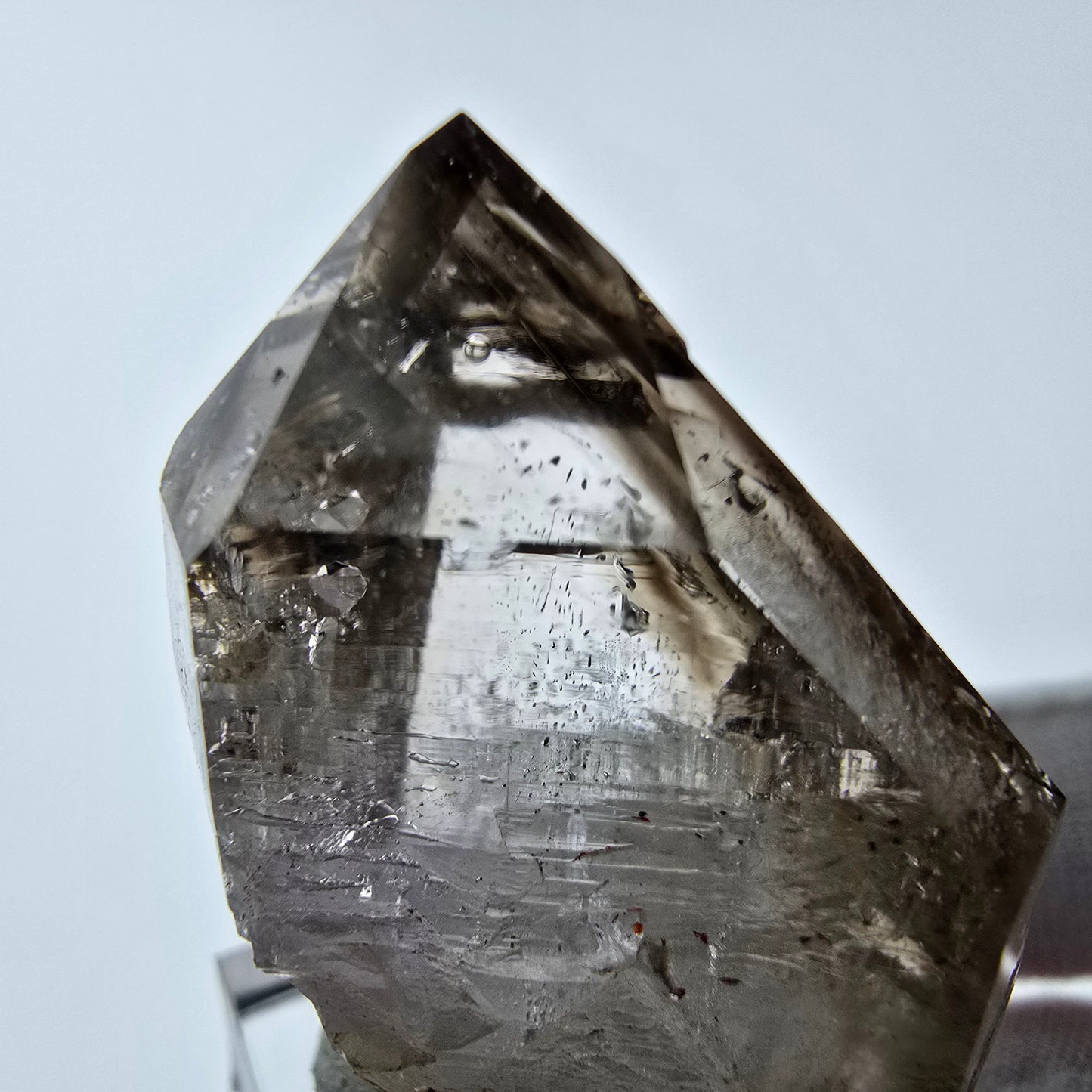Enhydro Phantom Rauchquarz Zepter Spitze 1x Blase Goboboseb, Namibia 39*29*22mm