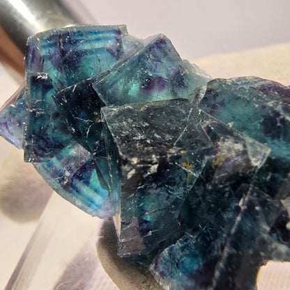 Spécimen de cube de fluorite fantôme, zonal – Nouvelle découverte ! Okorusu, Namibie, 36 x 27 x 16 mm 