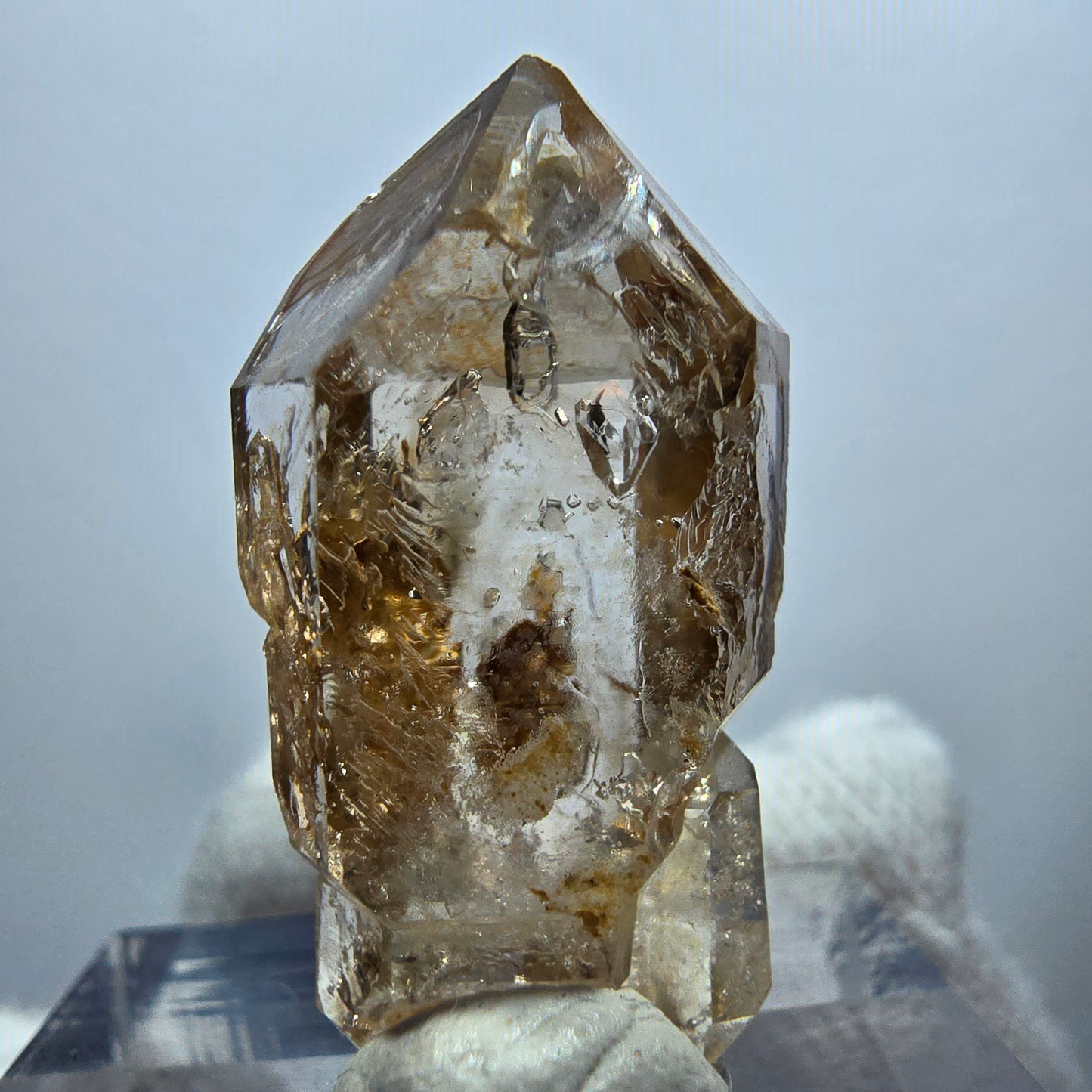Sceptre Enhydro Phantom Smoky Quartz DT, 1x Bubble Goboboseb, Namibie 28*14*10mm 
