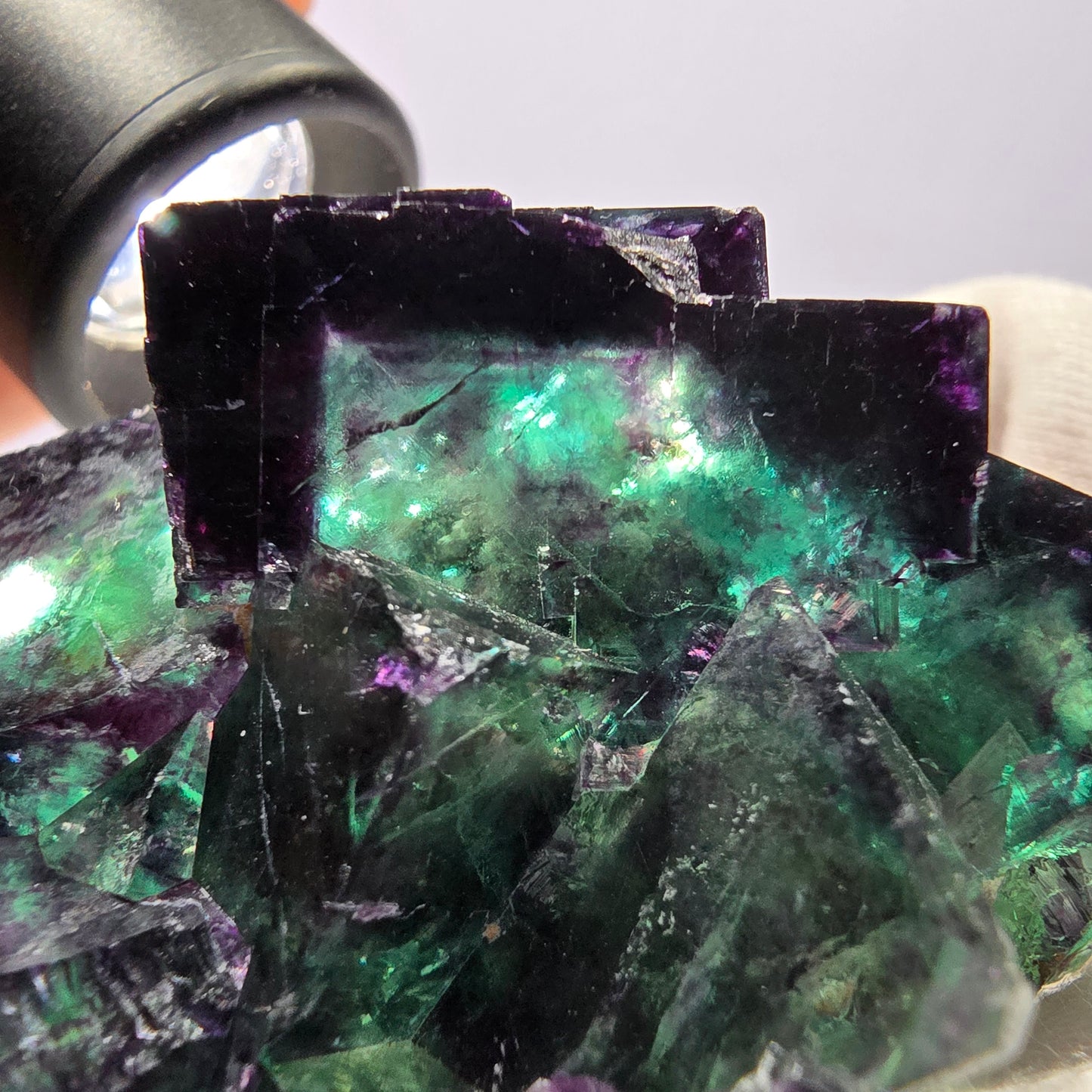 Rare spécimen de cube de fluorite fantôme, parqueté zonal Okorusu Namibie 70*51*43mm 