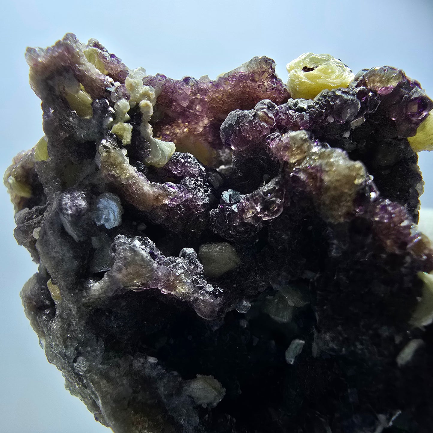 Rare spécimen de fluorite fantôme, muscovite, vert-violet, Erongo, Namibie, 82 x 56 x 49 mm 