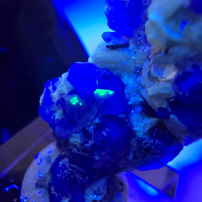 Cube de fluorite fantôme zonal, tourmaline muscovite Schörl hyalite Erongo, Namibie 39 x 24 x 12 mm 