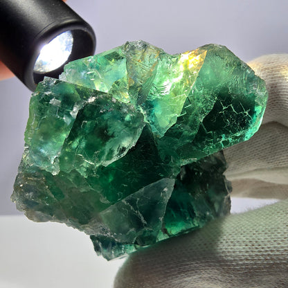 Grand spécimen de cube de fluorite fantôme, parqueté vert Okorusu, Namibie, 85 x 61 x 34 mm 