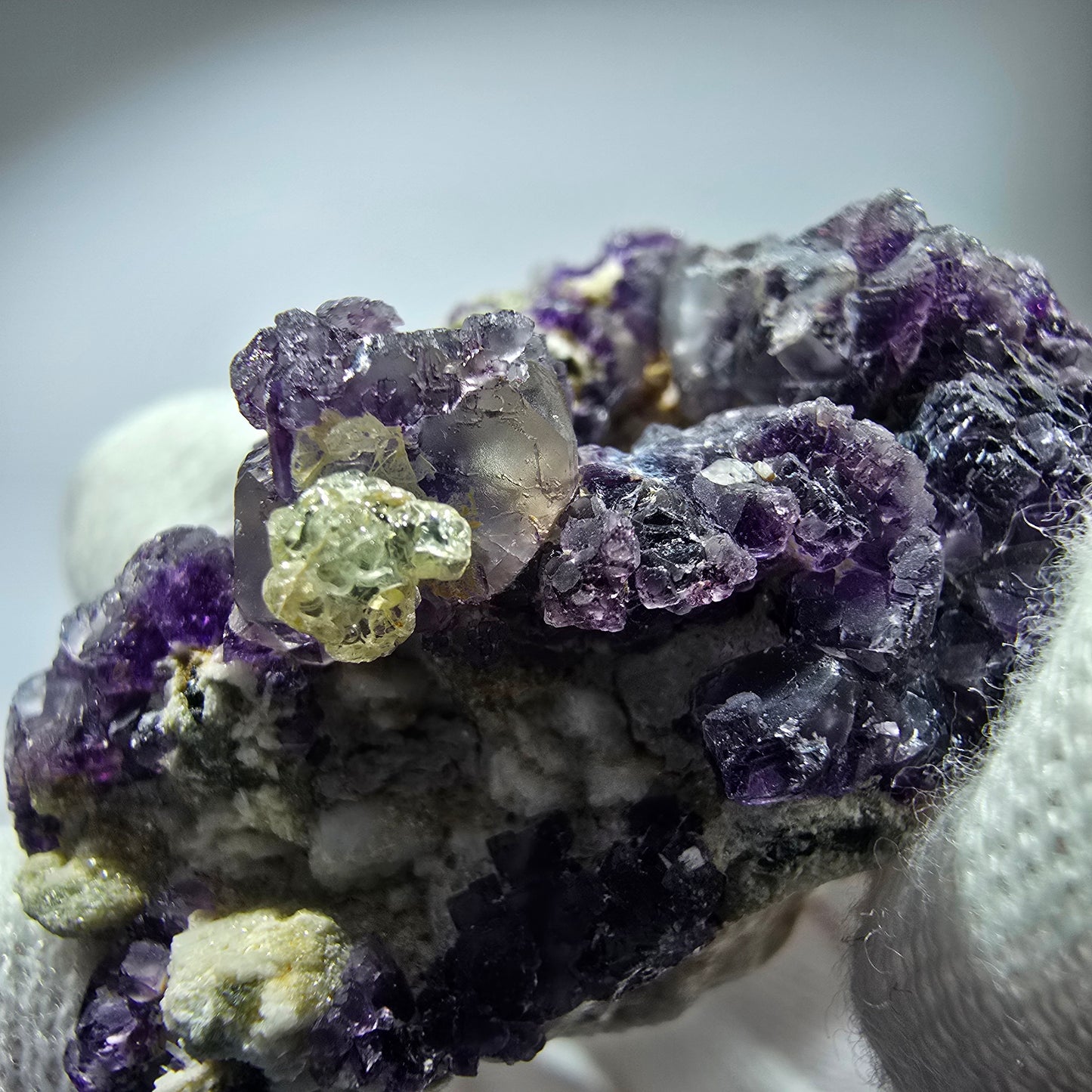 Phantom fluorite, hyalite, muscovite, orthoclase stage Erongo, Namibia 43*41*30mm 